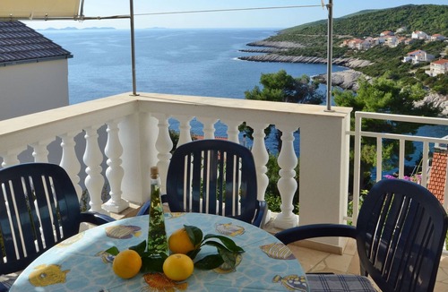 Zavalatica Apartment | Two bedroom apartment with terrace and sea view Zavalatica (Korčula) (A-14204-b)