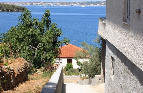 Kali Apartment | Two bedroom apartment with terrace and sea view Kali, Ugljan (A-8235-a)