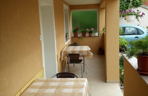 Nin Apartment | Two bedroom apartment with terrace Nin, Zadar (A-6125-b)