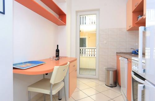 Stanici Apartment | Two bedroom apartment with terrace and sea view Stanići (Omiš) (A-2764-a)
