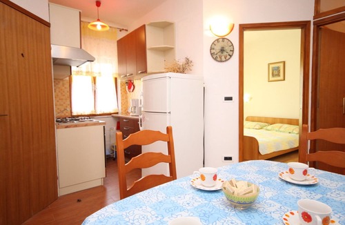 Pag Apartment | Two bedroom apartment with terrace and sea view Pag (A-6535-b)