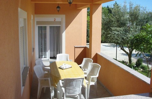 Pula Apartment | Two bedroom apartment with terrace Pula (A-7420-b)