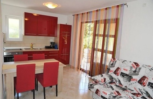 Suha Punta Apartment | Two bedroom apartment with terrace and sea view Kampor, Rab (A-24554-b)
