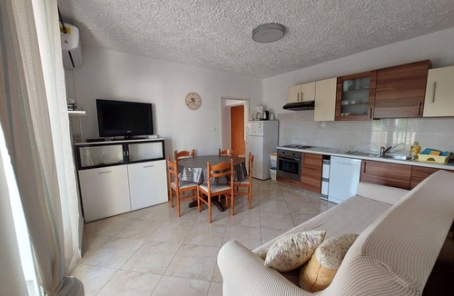 Mundanije Apartment | Two bedroom apartment with terrace Mundanije, Rab (A-4953-a)