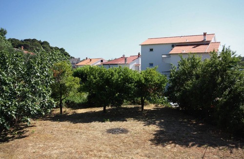 Palit Apartment | Two bedroom apartment with balcony Palit, Rab (A-5044-b)