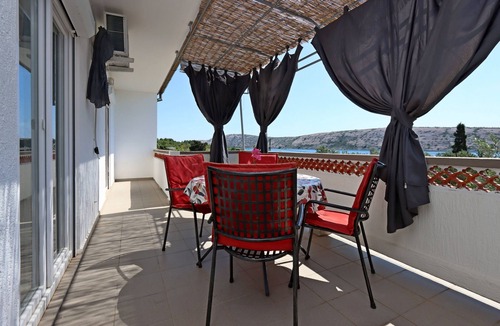 Barbat na Rabu Apartment | Two bedroom apartment with terrace and sea view Barbat, Rab (A-14247-a)