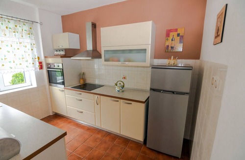 Banjol Apartment | Two bedroom apartment with balcony Rab (A-14515-a)