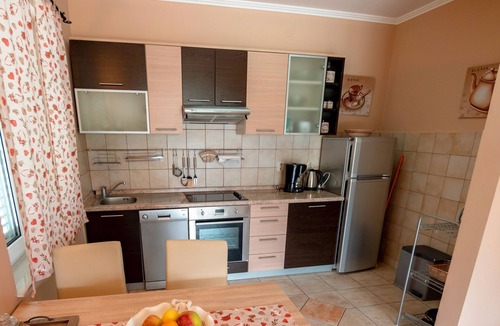 Banjol Apartment | Two bedroom apartment with terrace Rab (A-14515-b)