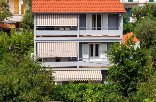 Banjol Apartment | Two bedroom apartment with terrace Rab (A-14515-b)