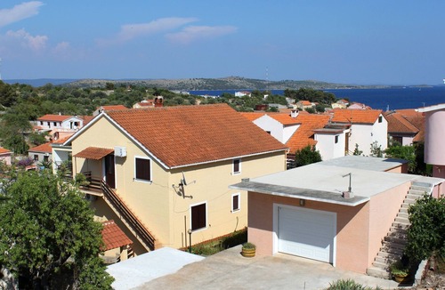 Island Dugi Otok Apartment | Two bedroom apartment with balcony and sea view Sali, Dugi otok (A-872-a)