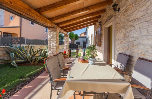 Tar Apartment | Two bedroom apartment with terrace Tar, Poreč (A-13245-a)