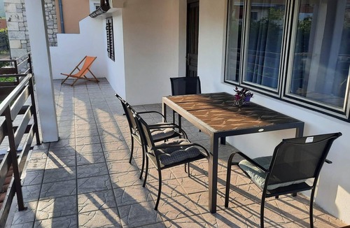 Kraj Apartment | Two bedroom apartment with terrace Kraj, Pašman (A-8372-b)
