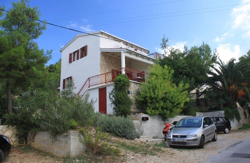 Rukavac Apartment | Two bedroom apartment with terrace and sea view Rukavac, Vis (A-8489-a)