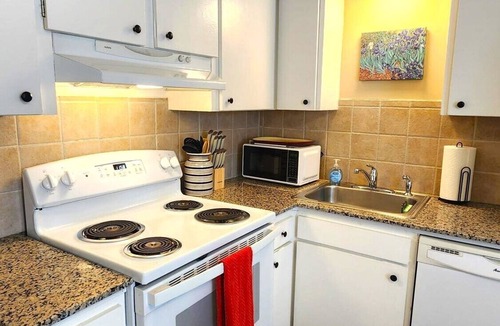 Central Oklahoma City Condo | Two Bedroom Condo - Near Integris Hospital - Queen Bed & King Bednn