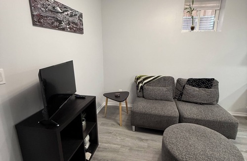 Erin Mills House | Two bedroom cozy bsmt home in prime location including parking & laundry room!