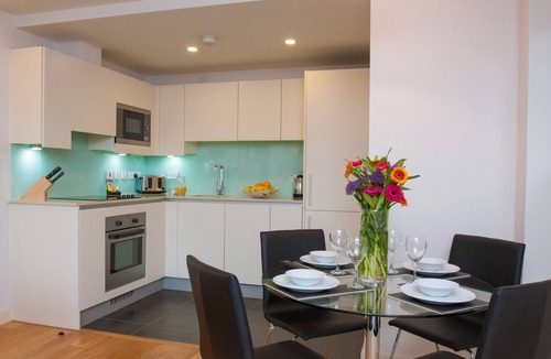 Redcliffe Apartment | Two Bedroom Deluxe