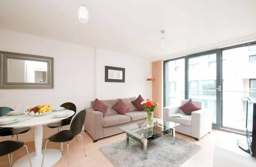 Redcliffe Apartment | Two Bedroom Deluxe