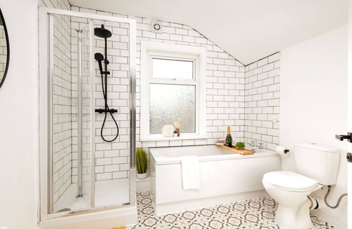 Barry House | Two-Bedroom Townhouse