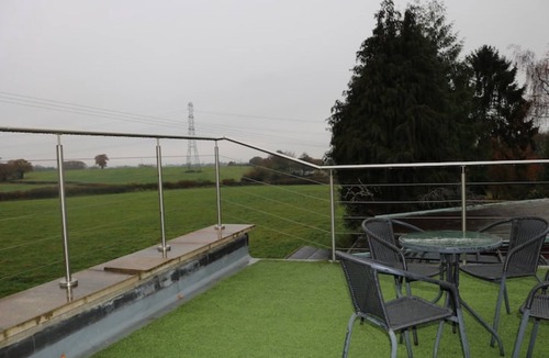 Olveston Apartment | Two bedroom barn conversion in Thornbury.nn