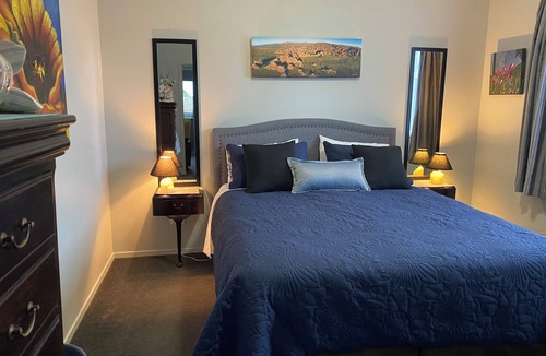 Hawera House | Two Bedroom Guest House