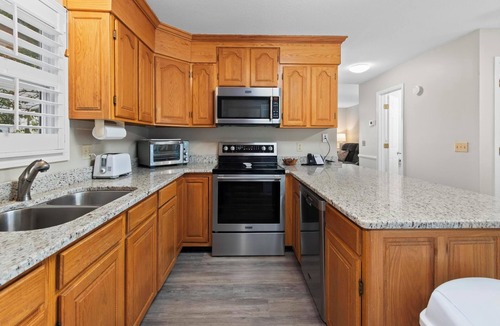 Grand Rivers Condo | Two Bedroom Harbor View Condo