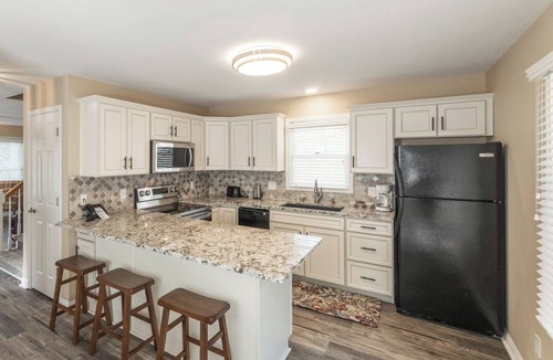 Grand Rivers Condo | Two Bedroom Harbor View Condo