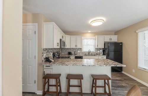 Grand Rivers Condo | Two Bedroom Harbor View Condo