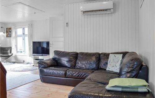 Frederiksvaerk House | Two-Bedroom Holiday Home In Frederiksvark
