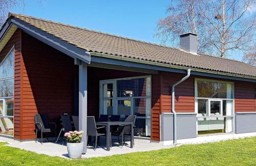 Kongsnæs House | Two-Bedroom Holiday home in Stubbekøbing 2