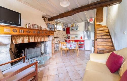Razecueille House | Two-Bedroom Holiday Home In Razecueille