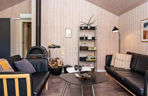 Arrild Ferieby House | Two-Bedroom Holiday home in Toftlund 5