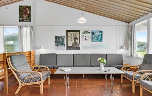 Smidstrup Strand House | Two-Bedroom Holiday Home In Gilleleje