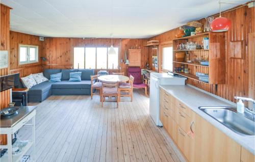 Fjellerup House | Two-Bedroom Holiday Home In Glesborg