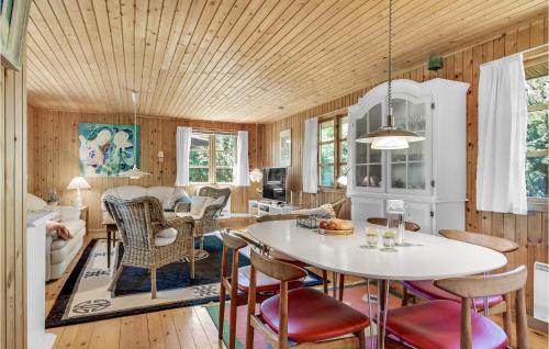 Hornbaek House | Two-Bedroom Holiday Home Hornbæk 0 07
