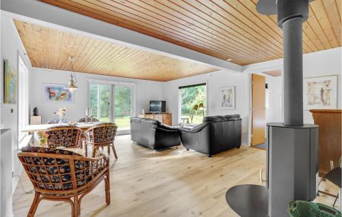 Skovgaarde House | Two-Bedroom Holiday Home In Herning