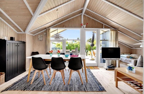 Hasmark Strand House | Two-Bedroom Holiday Home In Otterup