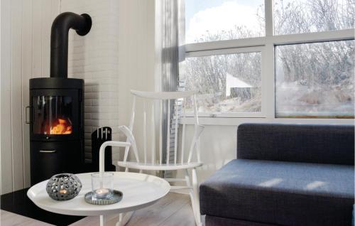 Fjand Badeby House | Two-Bedroom Holiday Home In Ulfborg