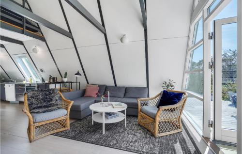 Fjand Badeby House | Two-Bedroom Holiday Home In Ulfborg