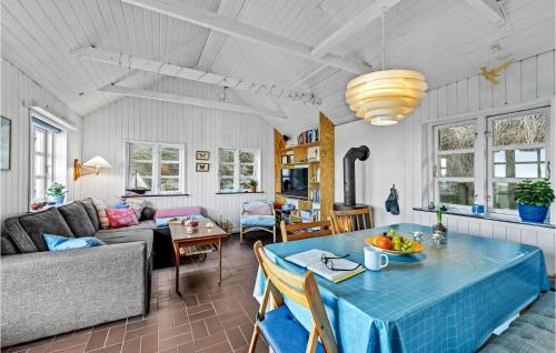 Fjand Badeby House | Two-Bedroom Holiday Home In Ulfborg
