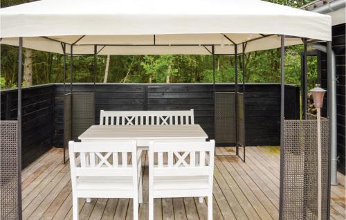 Aalbaek House | Two-Bedroom Holiday Home In Albak