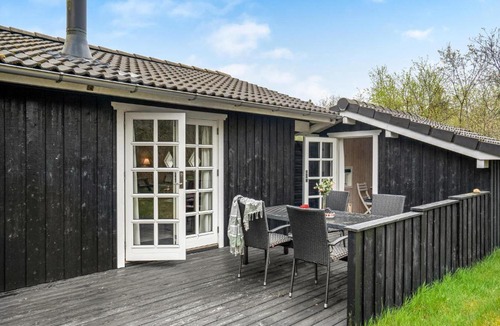 Aalbaek House | Two-Bedroom Holiday Home in Albak