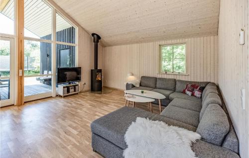 Reersø House | Two-Bedroom Holiday Home In Gorlev