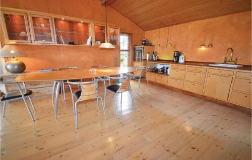 Faxe House | Two-Bedroom Holiday Home In Faxe