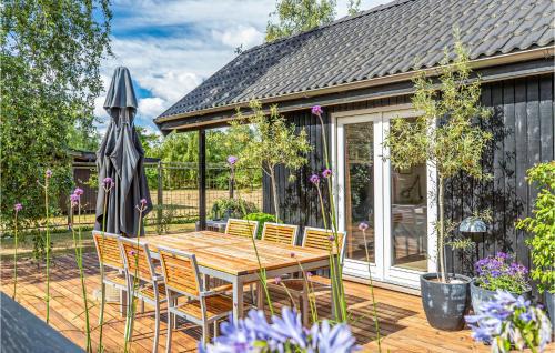 Yderby House | Two-Bedroom Holiday Home With A Fireplace In Sjællands Odde