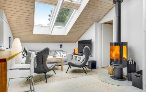 Yderby House | Two-Bedroom Holiday Home With A Fireplace In Sjællands Odde