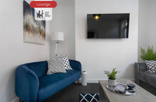 Chesterfield House | Two-Bedroom House - Chesterfield