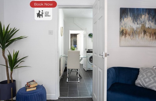 Chesterfield House | Two-Bedroom House - Chesterfield