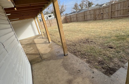 Westlake House | Two bedroom house with private backyard and patio
