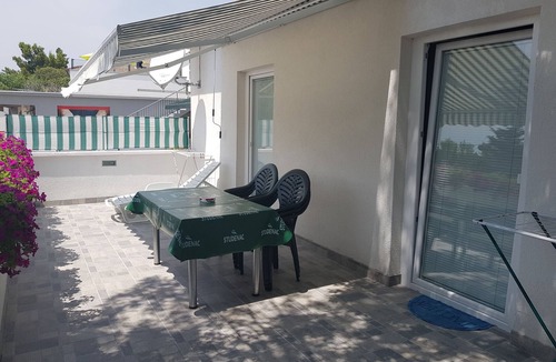 Seline Apartment | Two bedroom apartment with terrace Seline, Paklenica (A-6604-a)