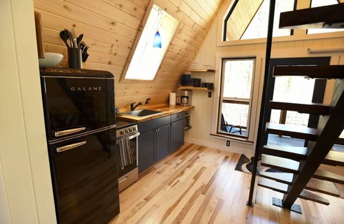Springvale Cabin | Two bedroom in United States of America, Sanford